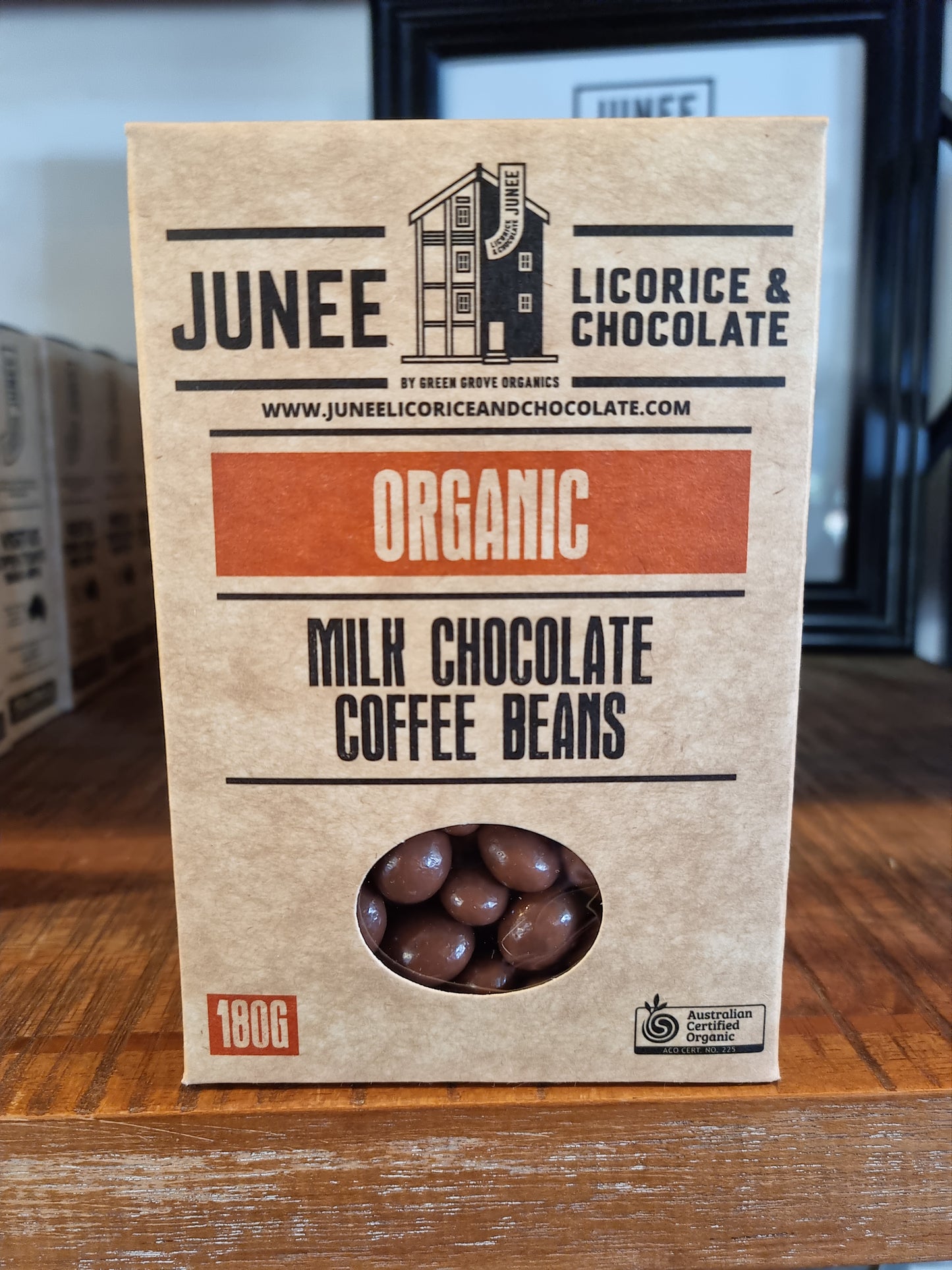 Junee Licorice & Chocolate Milk Chocolate Coated Coffee Beans (180g)